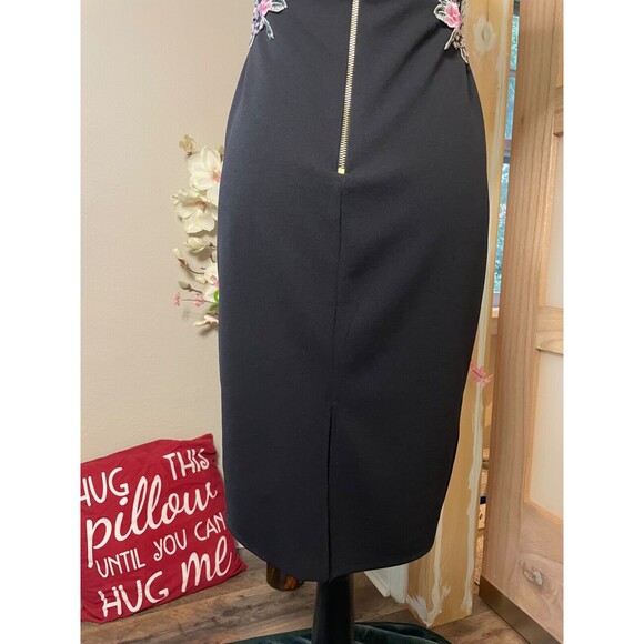 Premier Amour Women's Dress Size 2 Black Off Shoulder Floral Embroidered - Picture 7 of 9